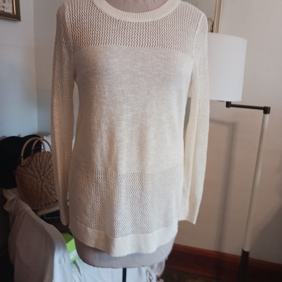 Banana Republic Ecru Linen Tunic Sweater - Picture 2 of 10